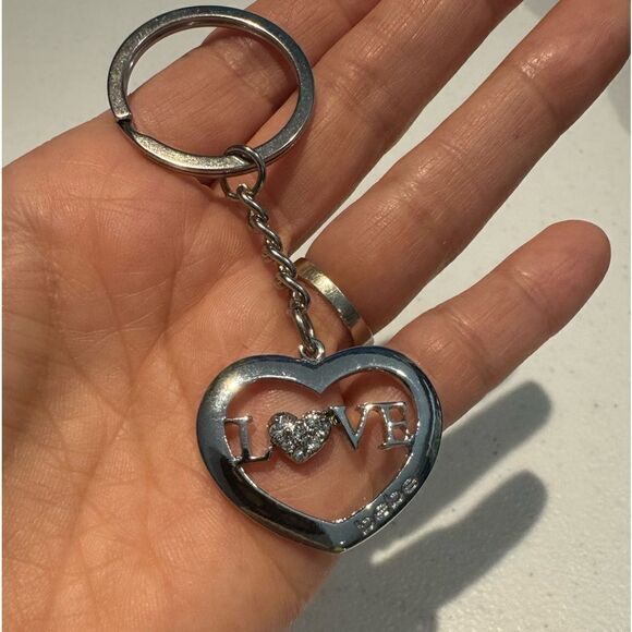 New Bebe Silver Tone Love Heart Keychain - Picture 1 of 1